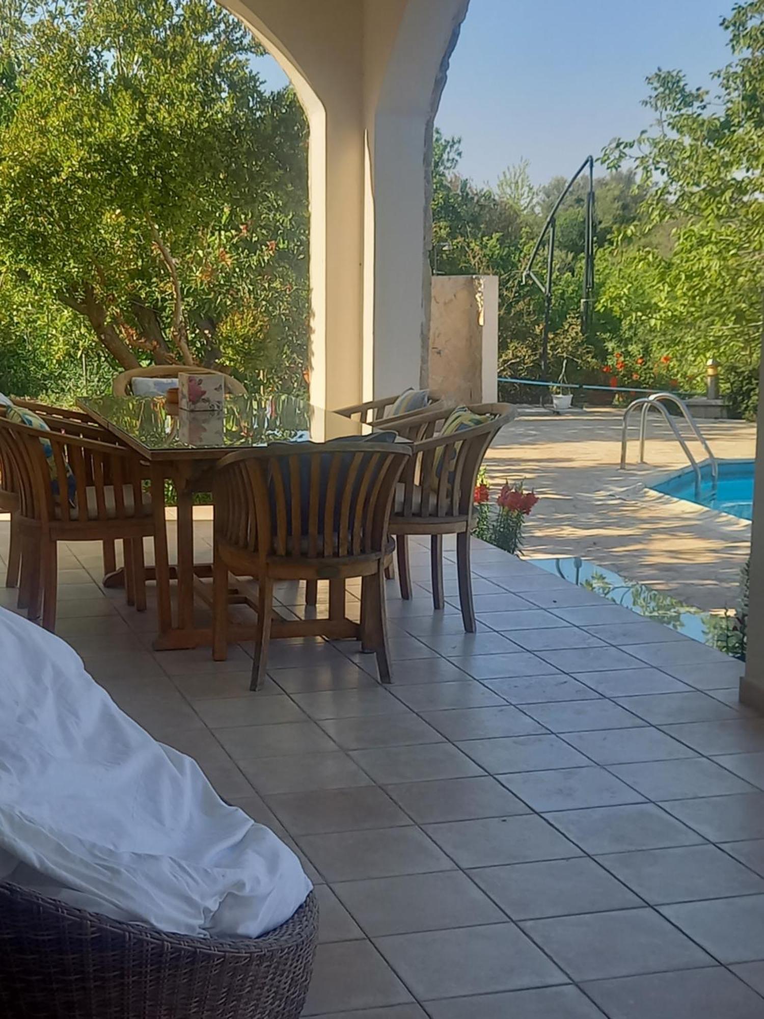 Villa Koumneni Pano Akourdalia Eksteriør bilde
